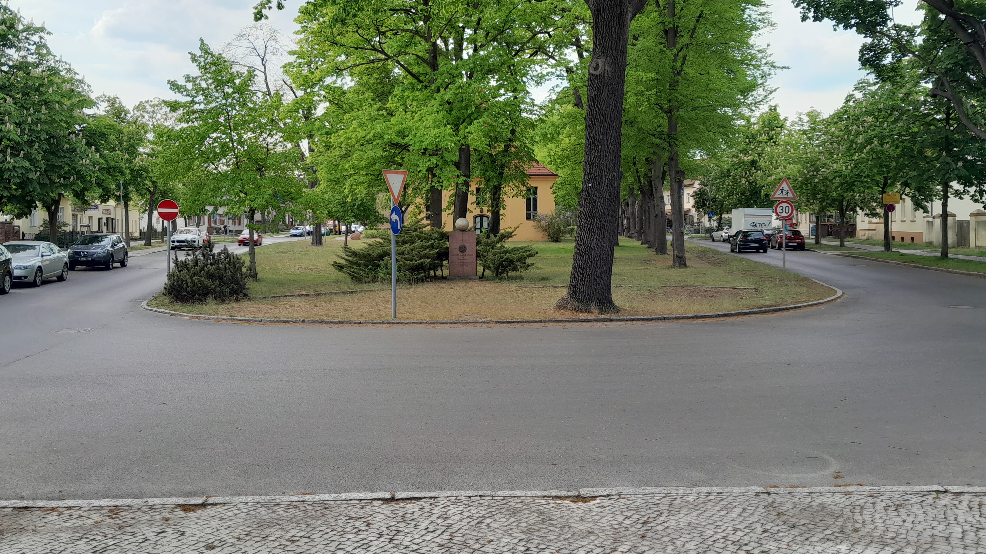 Sanierung des Straenraums um den Dorfanger in Mggelheim